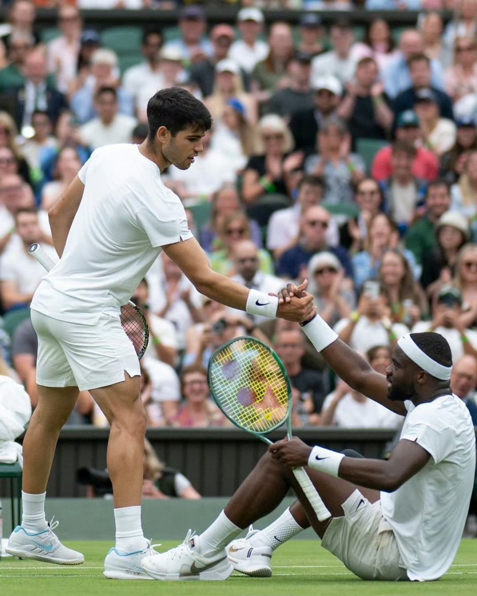 开云体育在线-拉沃尔杯完胜联合杯，西西帕斯扛起全队