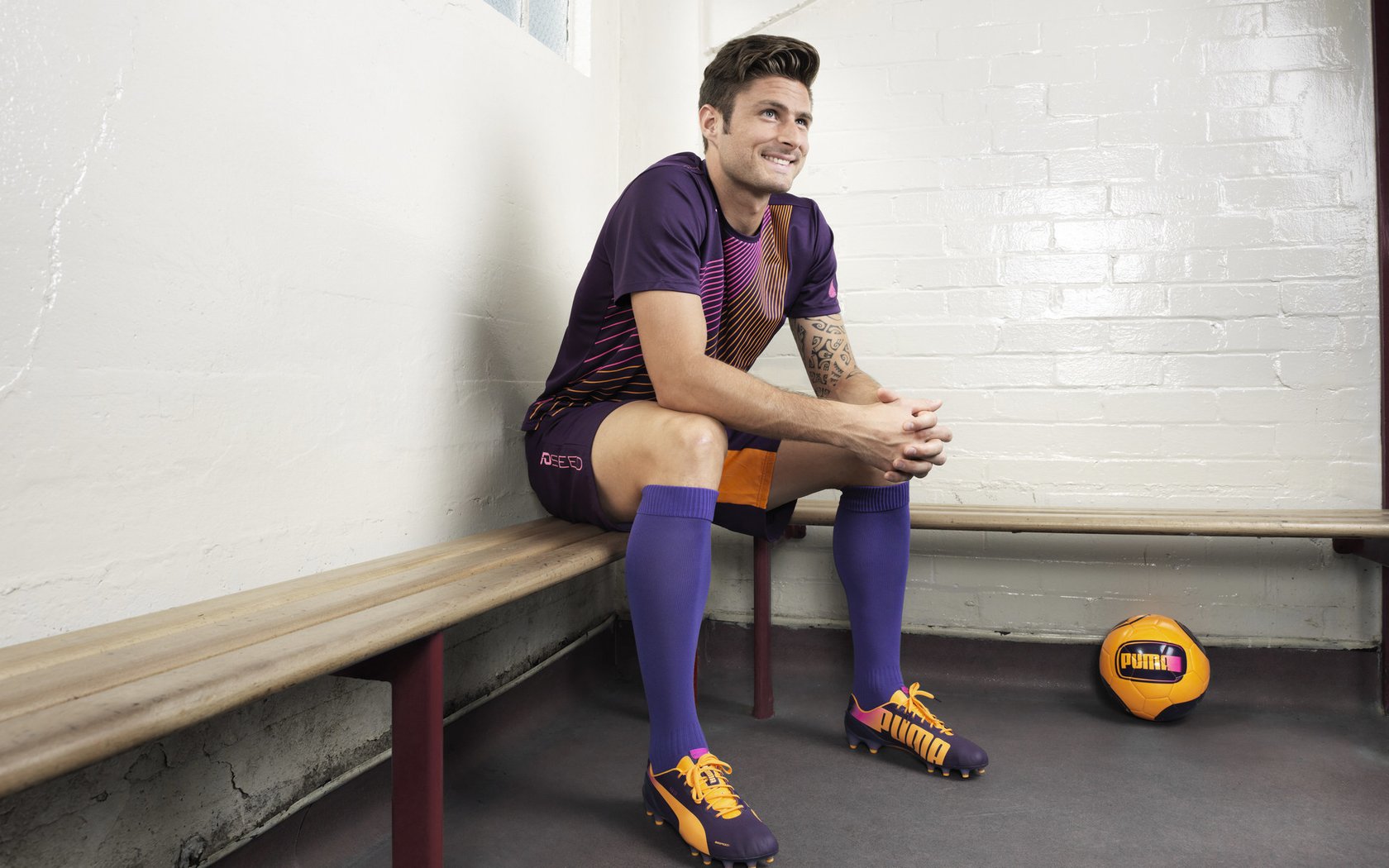 开云体育平台APP-赛道之巅,范弗利特在F1年度争冠之夜的统治级表演 第2张 开云体育平台APP-赛道之巅,范弗利特在F1年度争冠之夜的统治级表演 第2张